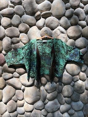 NWOT WILD WOMAN Batik Pattern Kimono Light Weight Jacket